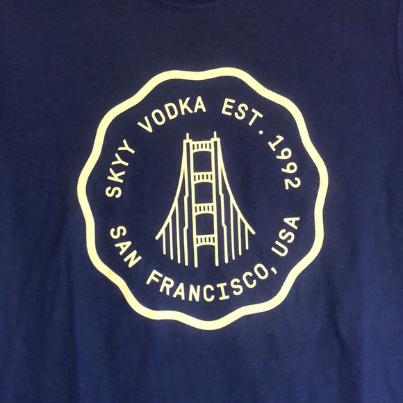 🍸NWOT! Skyy Vodka signature blue sustainable t-shirt size small - Picture 2 of 13